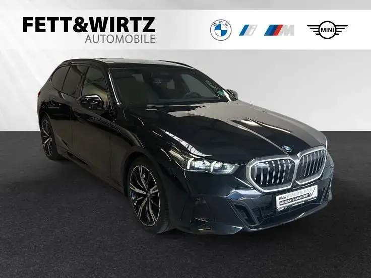Gebraucht BMW 520 M Sport 197 PS (144 kW) 2025 Kombi