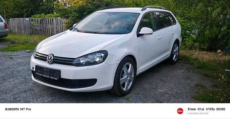 Weiß Gebraucht 2010 VW Golf VI Kombi | 2.650 € (Guter Preis) - Bild 1/4