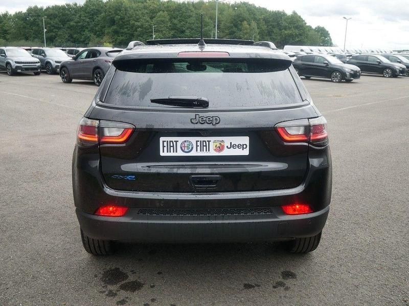 Neu Jeep Compass North 241 PS (177 kW) 2025 Schwarz SUV