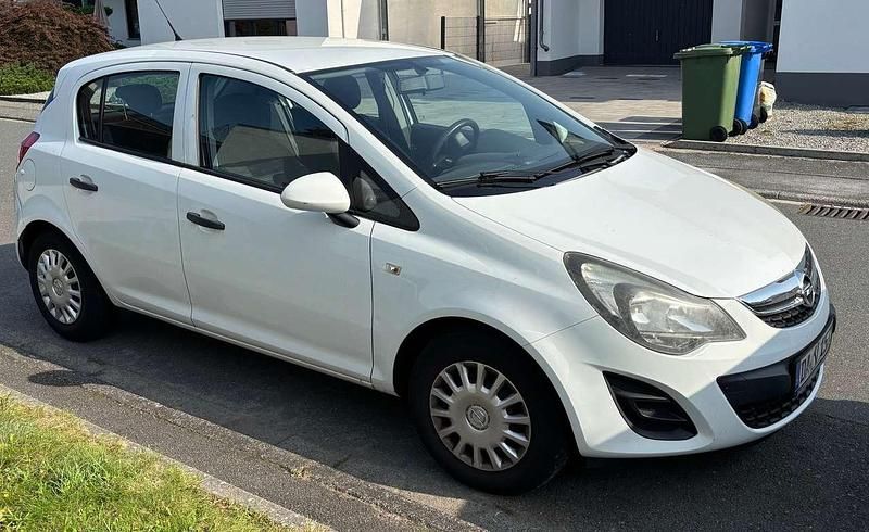 Weiß Gebraucht 2014 Opel Corsa Limousine | 3.200 € (Fairer Preis) - Bild 1/2