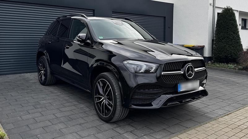Schwarz Gebraucht 2020 Mercedes GLE400 Night SUV | 62.500 € (Guter Preis) - Bild 1/4