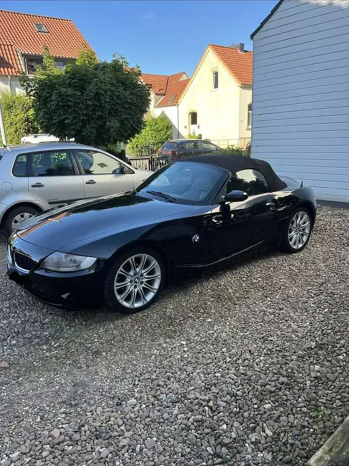 Gebraucht BMW Z4 172 PS (126 kW) 2004 Schwarz Cabrio