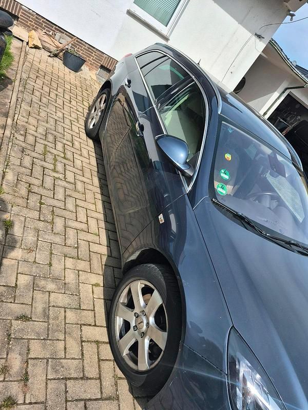 Gebraucht Opel Insignia 160 PS (117 kW) 2009 Blau Kombi