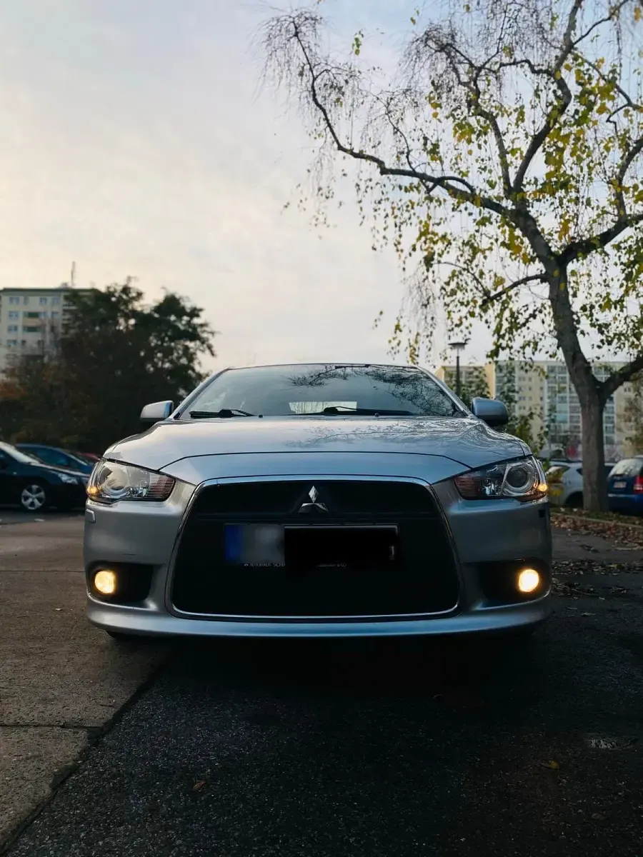 Gebraucht Mitsubishi Lancer 143 PS (105 kW) 2008 Silber Limousine