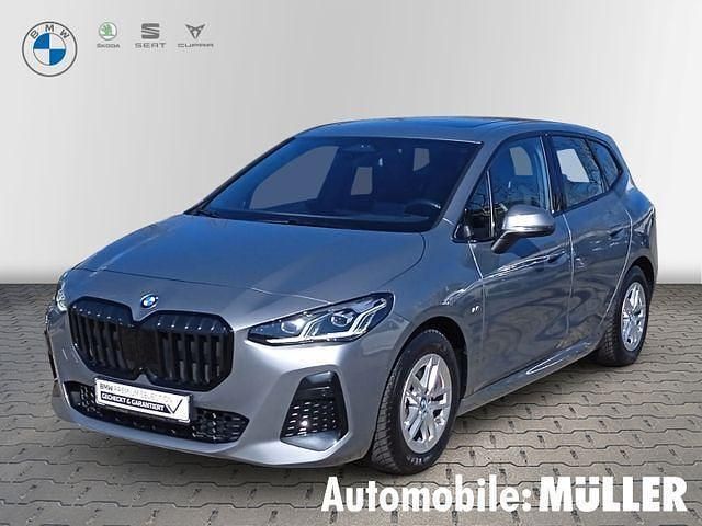 Skyscraper grau metallic Gebraucht 2023 BMW 220 Active Tourer M Sport Van / Kleinbus | 32.950 € (Fairer Preis) - Bild 1/4