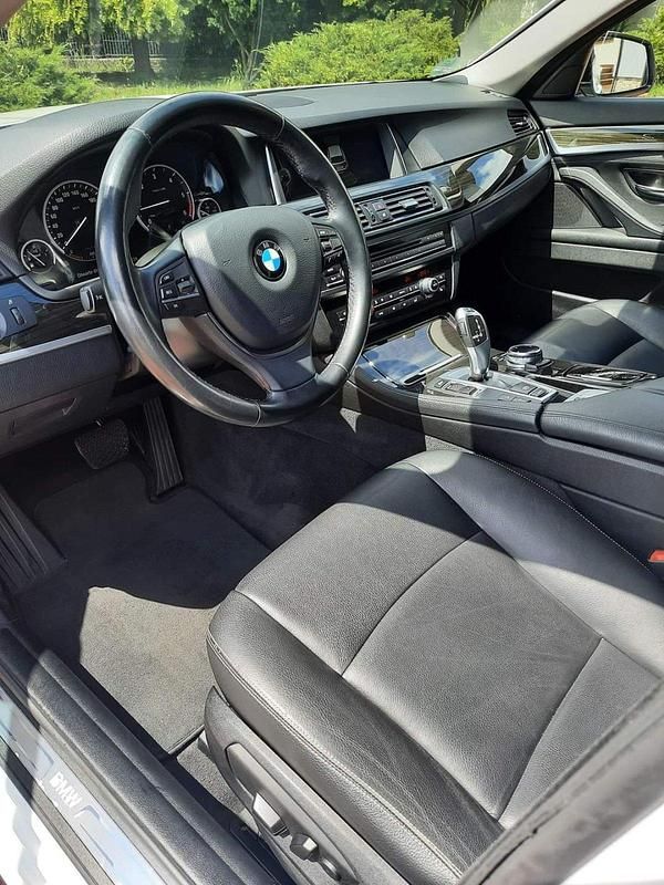 Gebraucht BMW 520 258 PS (189 kW) 2014 Weiß Kombi