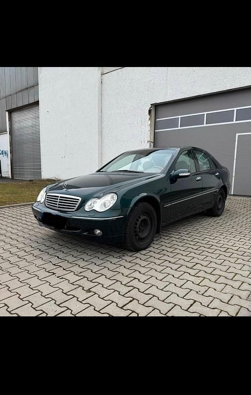 Gebraucht Mercedes C240 170 PS (125 kW) 2002 Grün Limousine