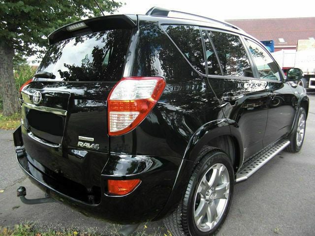Gebraucht Toyota RAV4 Life 150 PS (110 kW) 2011 Schwarz metallic SUV