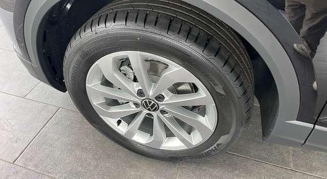 Gebraucht VW T-Roc 150 PS (110 kW) 2025 Schwarz metallic SUV