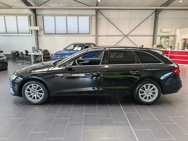 Gebraucht Audi A4 204 PS (150 kW) 2022 Schwarz Kombi