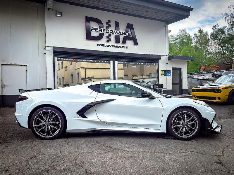 Neu Corvette Stingray 496 PS (364 kW) 2025 Weiß Coupé