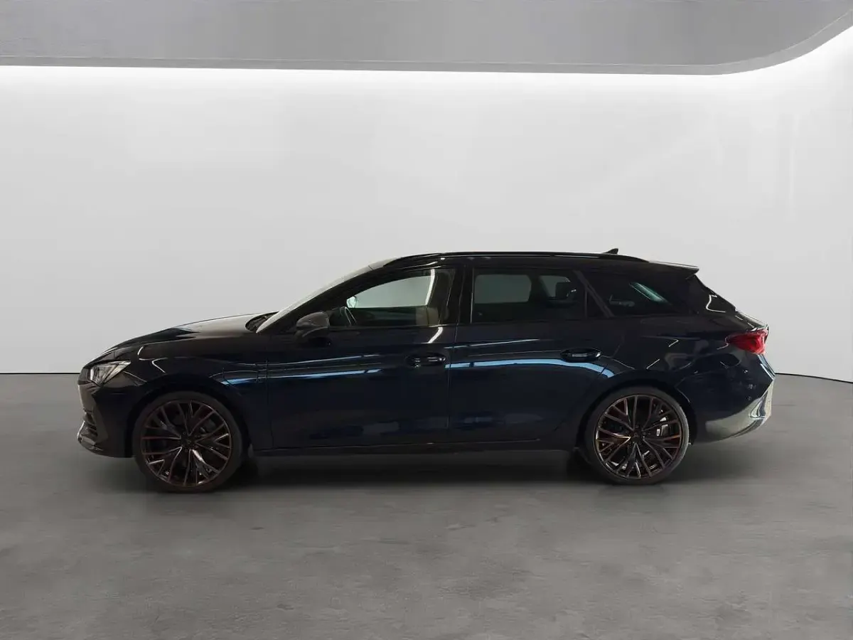 Gebraucht Cupra Leon VZ 245 PS (180 kW) 2022 Blau Kombi