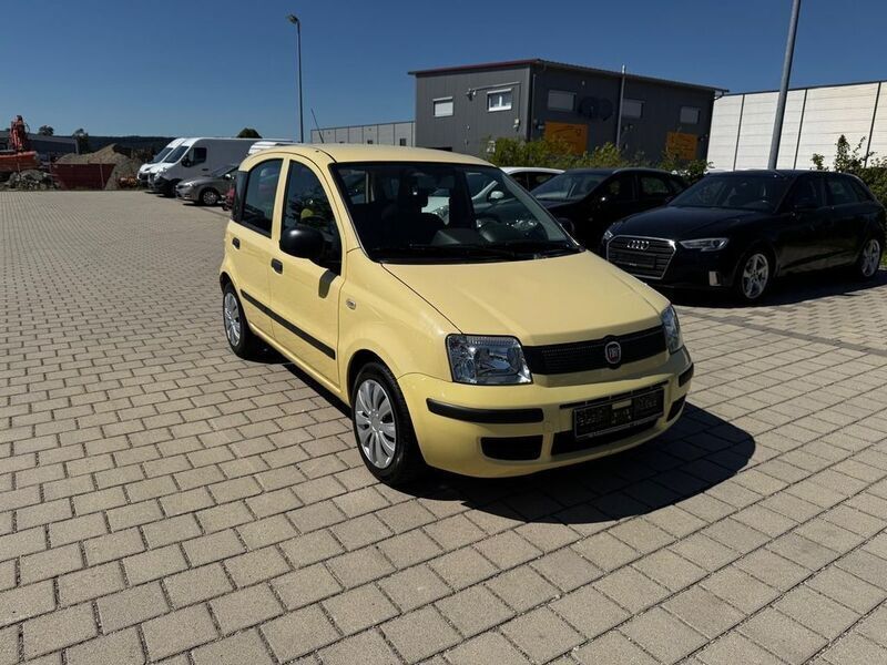 Gelb Gebraucht 2012 Fiat Panda Classica Kleinwagen | 1.999 € (Guter Preis) - Bild 1/4