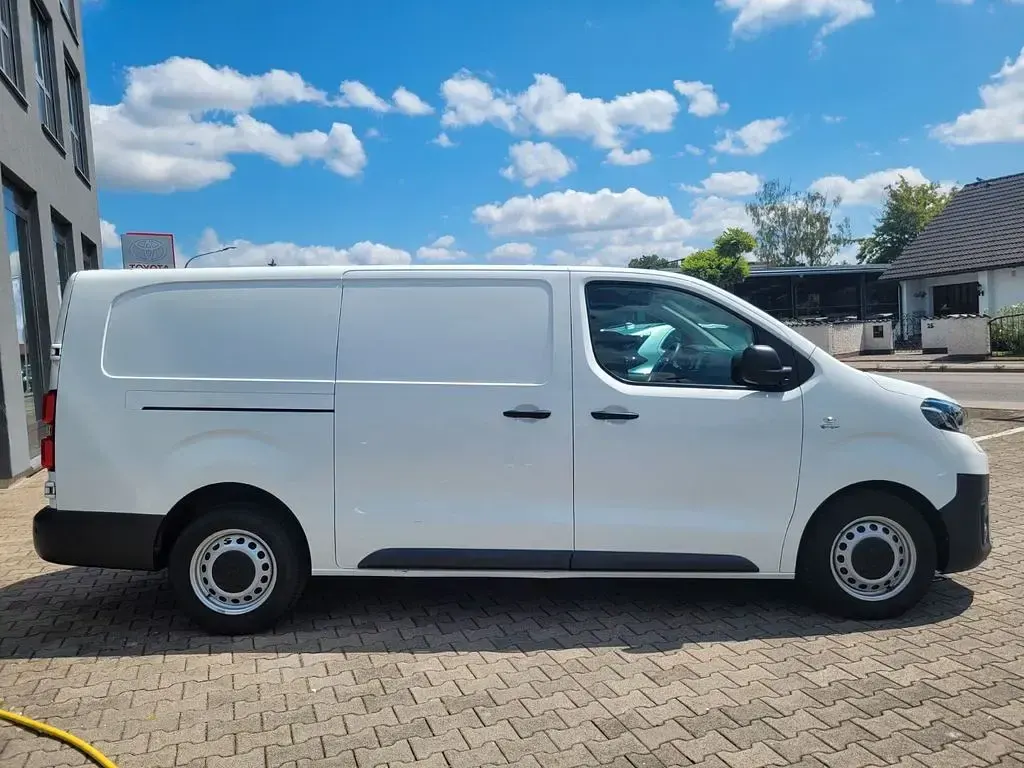 Gebraucht Toyota Proace 144 PS (105 kW) 2022 Weiß Van / Kleinbus