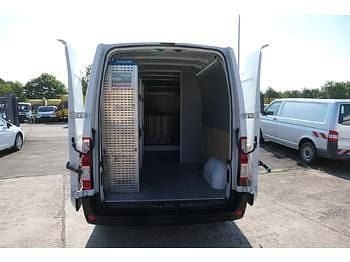 Weiß, weiß Gebraucht 2017 Renault Master Van | 15.900 € (Guter Preis) - Bild 1/4
