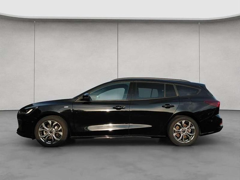 Gebraucht Ford Focus ST-Line X 125 PS (91 kW) 2023 Agate black metallic Kombi