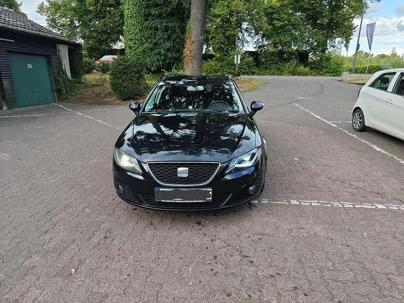 Schwarz Gebraucht 2012 Seat Exeo Sport Kombi | 3.500 € (Fairer Preis) - Bild 1/4