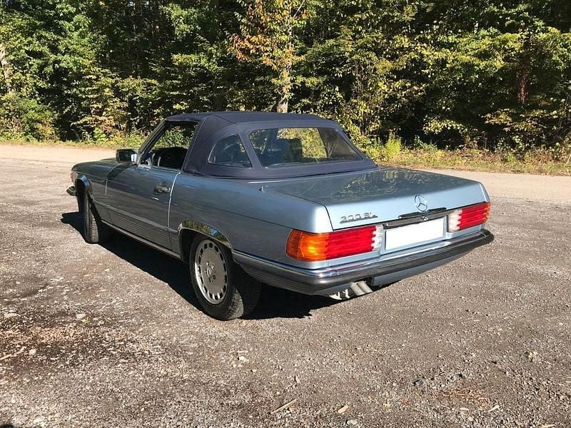 Blau Gebraucht 1986 Mercedes SL300 Cabrio | 29.500 € - Bild 1/4