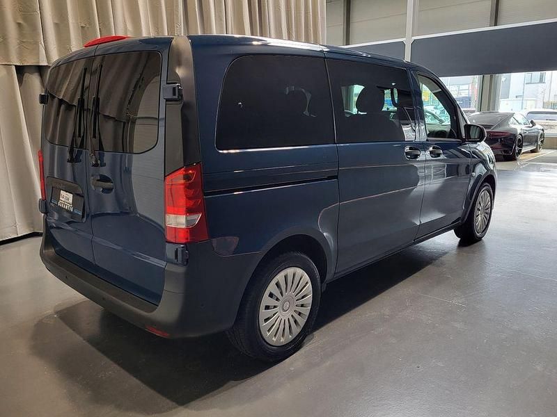 Gebraucht Mercedes Vito Edition 163 PS (119 kW) 2017 Blau Van