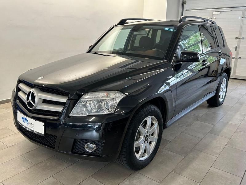 Schwarz Gebraucht 2011 Mercedes GLK200 SUV | 6.980 € (Fairer Preis) - Bild 1/4