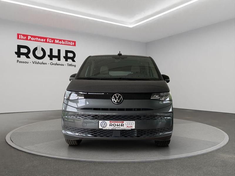 Second-hand VW Multivan Basis 150 CP (110 kW) 2025 Gri Monovolum