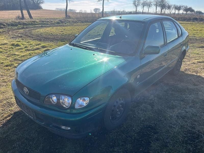 Gebraucht Toyota Corolla 110 PS (80 kW) 2000 Grün Limousine