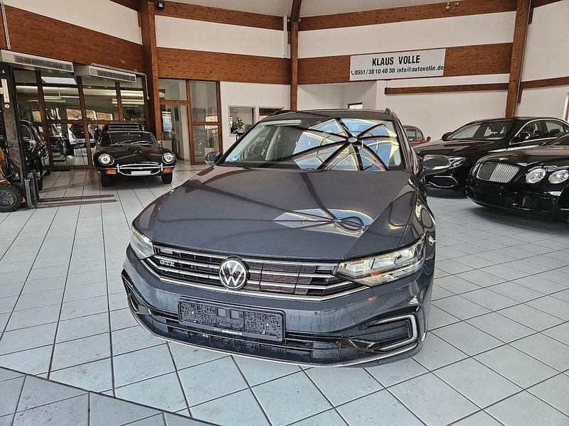 Grau Gebraucht 2021 VW Passat GTE | 14.975 € (Guter Preis) - Bild 1/4
