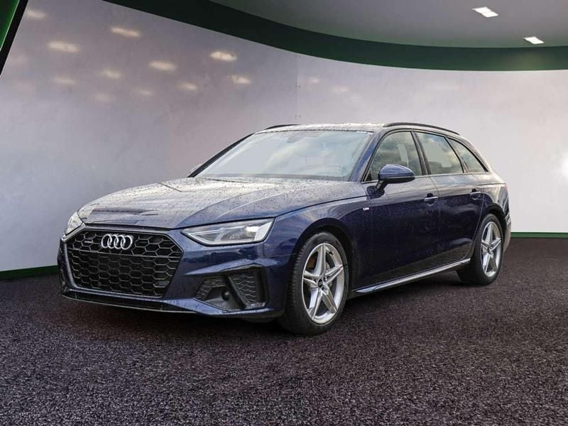 Gebraucht Audi A4 S-Line 204 PS (150 kW) 2023 Blau / navarrablau Kombi
