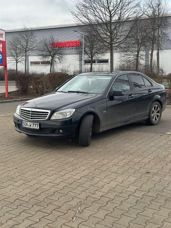 Schwarz Gebraucht 2010 Mercedes C180 Limousine | 5.500 € (Guter Preis) - Bild 1/4