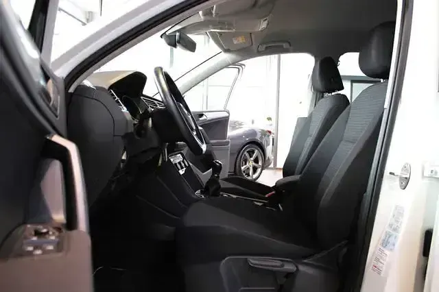 Gebraucht VW Tiguan 131 PS (96 kW) 2019 Weiß SUV