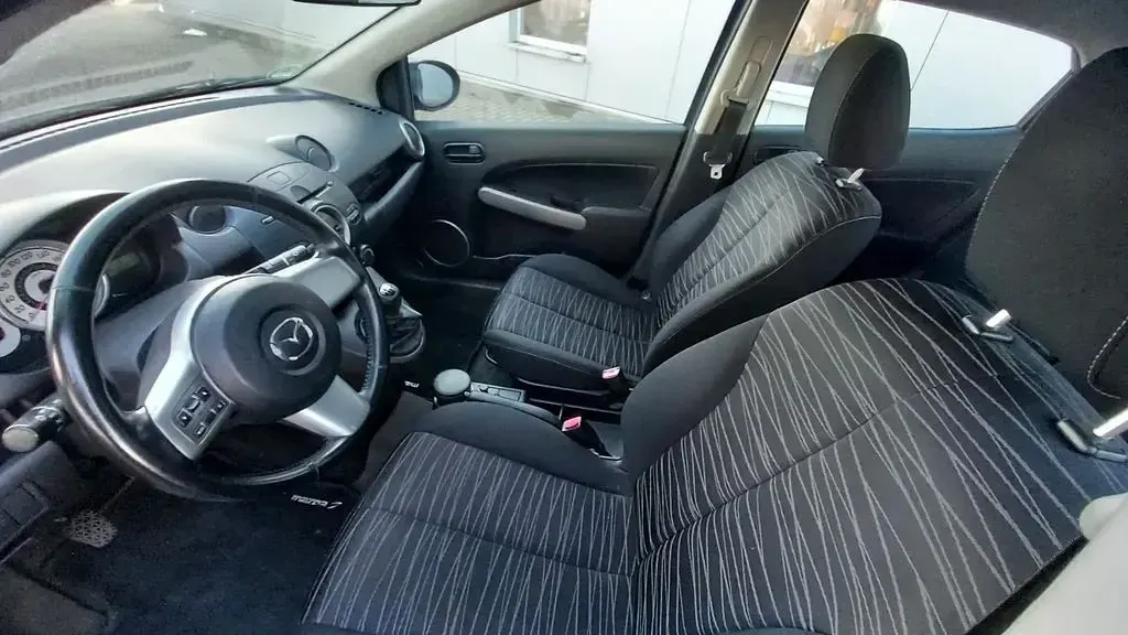 Gebraucht Mazda 2 75 PS (55 kW) 2009 Kleinwagen