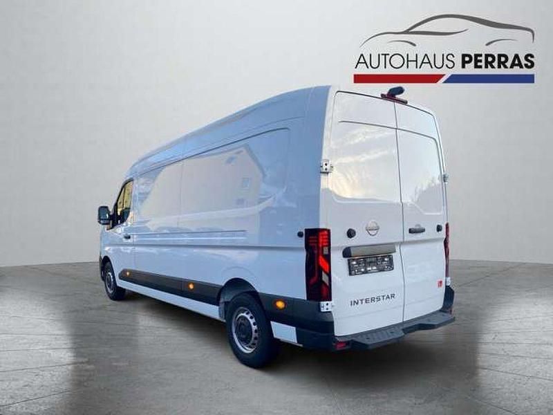 Gebraucht Nissan Interstar N-Connecta 150 PS (110 kW) 2025 Mineral white Van