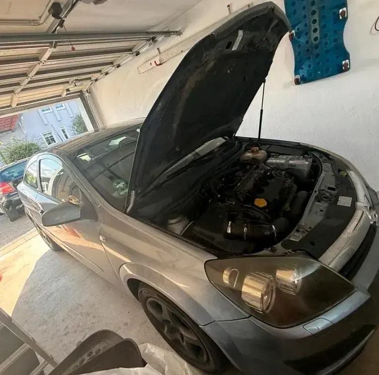 Gebraucht Opel Astra 110 PS (80 kW) 2010 Blau Kleinwagen