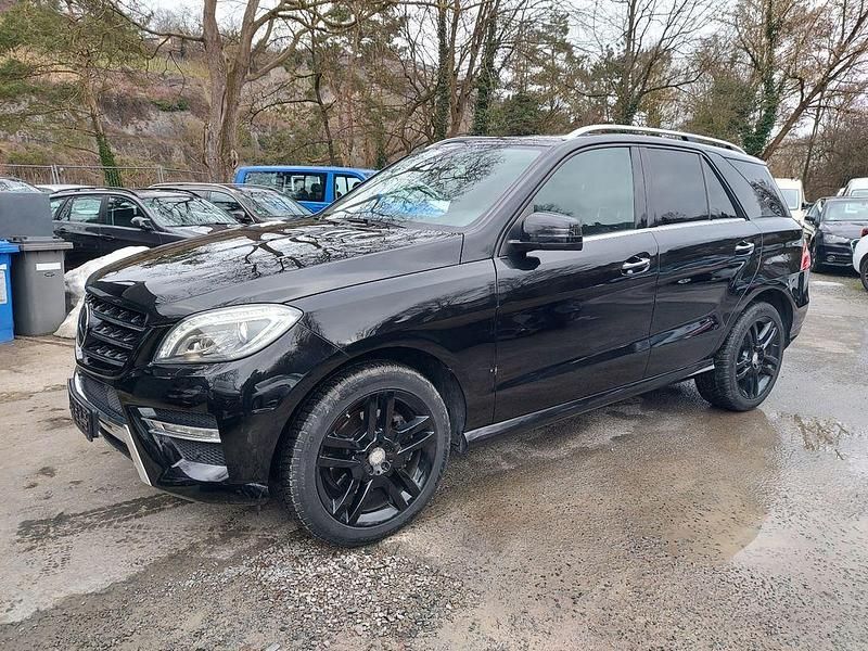 Gebraucht Mercedes ML350 258 PS (189 kW) 2014 Schwarz SUV