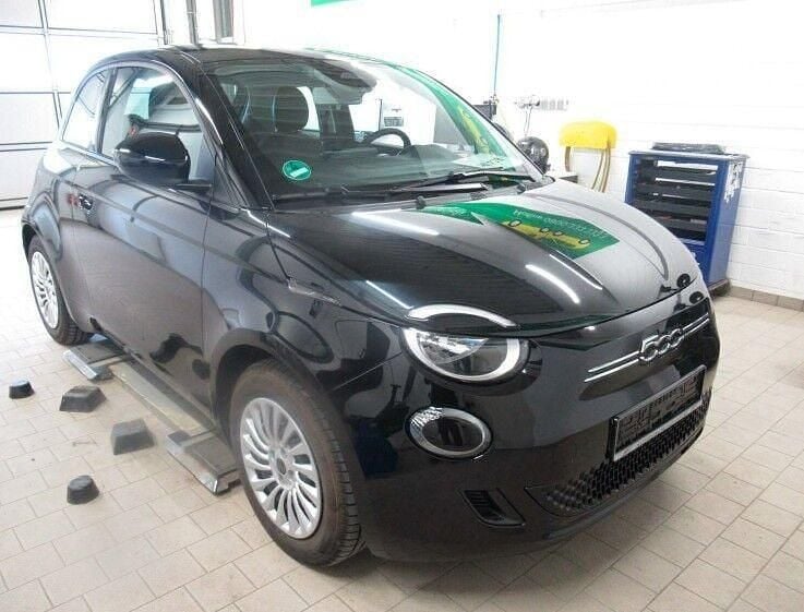 Schwarz Gebraucht 2023 Fiat 500e Kleinwagen | 23.999 € (Fairer Preis) - Bild 1/3