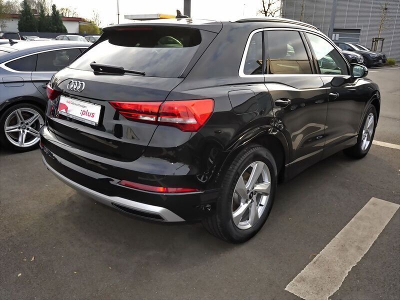 Gebraucht Audi Q3 Ambiente 150 PS (110 kW) 2024 Schwarz SUV