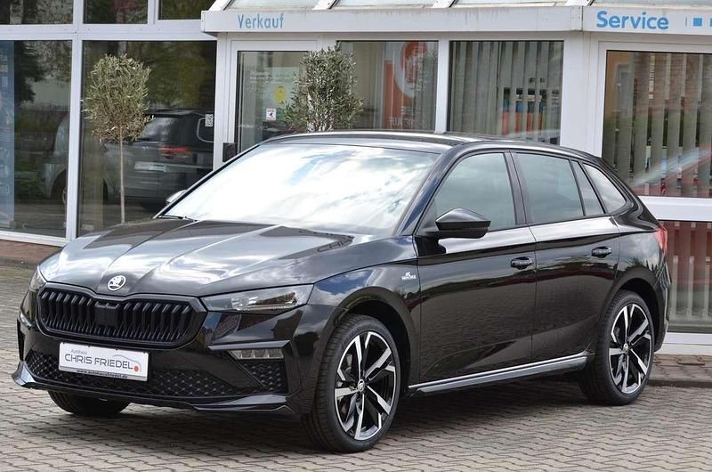 Black magic perleffekt Neu 2025 Skoda Scala Monte Carlo Kleinwagen | 29.390 € (Fairer Preis) - Bild 1/4