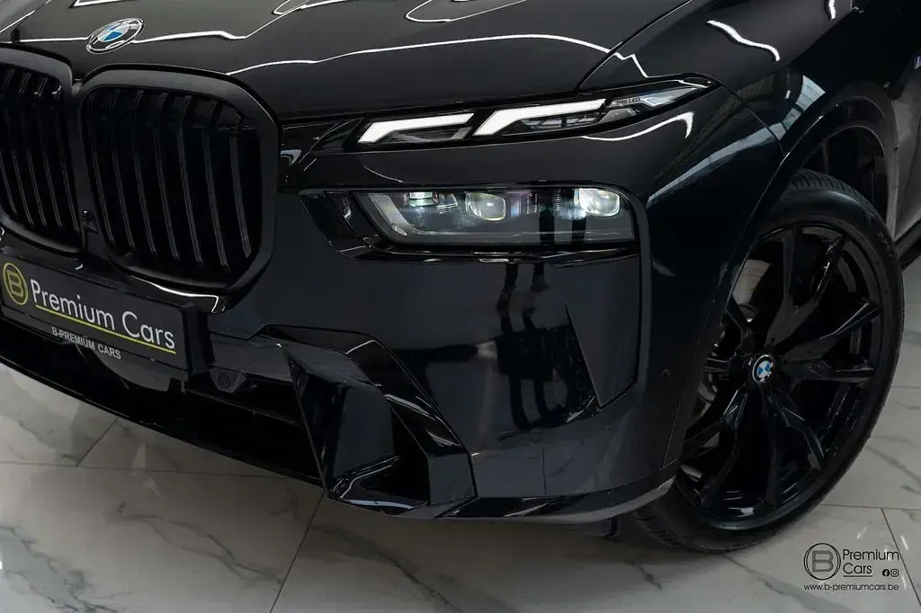 Gebraucht BMW X7 M Sport 381 PS (280 kW) 2026 Schwarz SUV