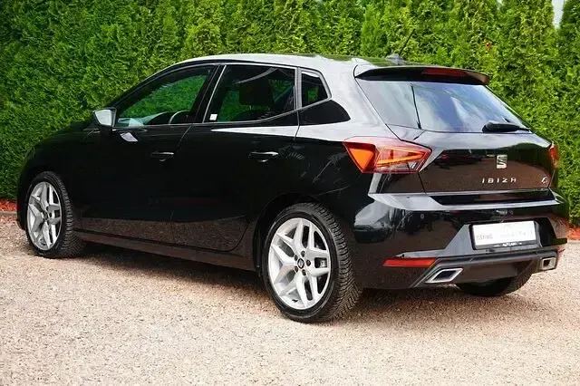 Gebraucht Seat Ibiza FR 110 PS (80 kW) 2021 Mitternachtsschwarz Kleinwagen