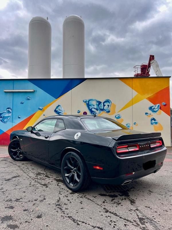 Second-hand Dodge Challenger 309 CP (227 kW) 2017 Negru Coupe