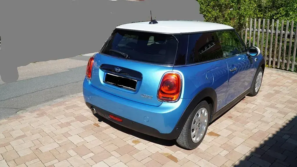 Używany Mini Cooper 136 KM (100 kW) 2018 Niebieski Hatchback