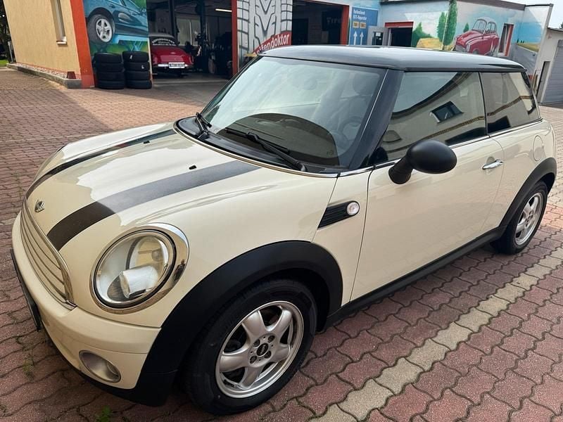Beige Gebraucht 2009 Mini ONE Kleinwagen | 4.950 € (Teuer) - Bild 1/4