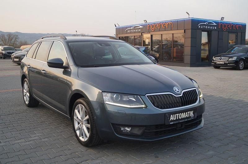 Gebraucht Skoda Octavia Elegance 140 PS (102 kW) 2015 Grau Kleinwagen