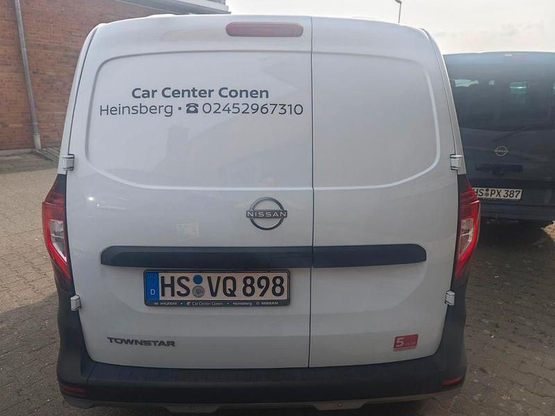 Gebraucht Nissan Townstar N-Connecta 131 PS (96 kW) 2023 Weiß Van