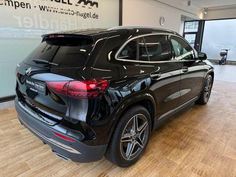 Gebraucht Mercedes GLA200 AMG 150 PS (110 kW) 2025 Schwarz SUV