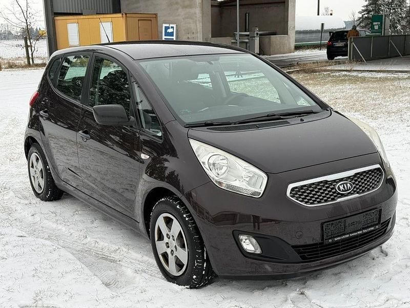 Braun Gebraucht 2010 Kia Venga Vision Kleinwagen | 6.990 € (Teuer) - Bild 1/4