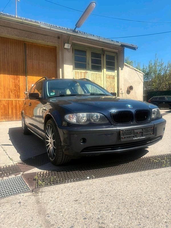 Usata BMW 320 170 CV (125 kW) 2002 Blu Station wagon