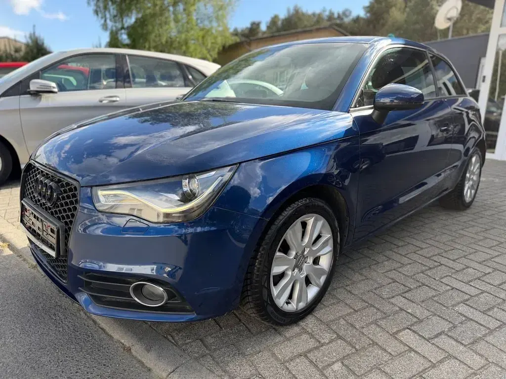 Gebraucht Audi A1 Ambition 105 PS (77 kW) 2011 Blau Kleinwagen
