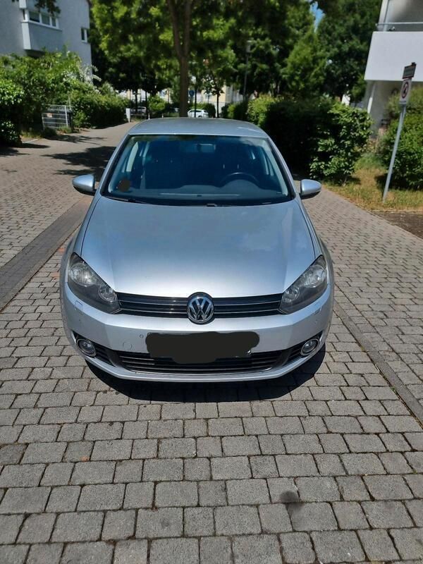 Grau Gebraucht 2010 VW Golf VI Limousine | 7.499 € (Fairer Preis) - Bild 1/4