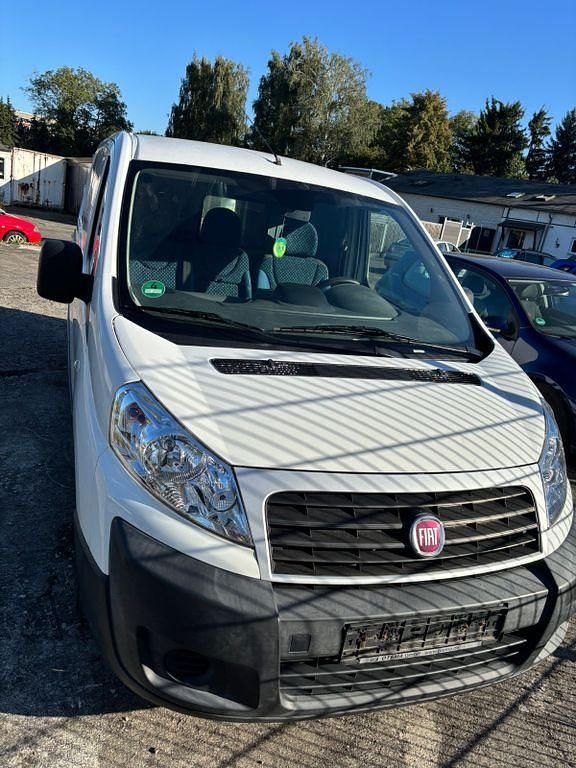 Weiß Gebraucht 2015 Fiat Scudo Van / Kleinbus | 7.400 € (Fairer Preis) - Bild 1/4